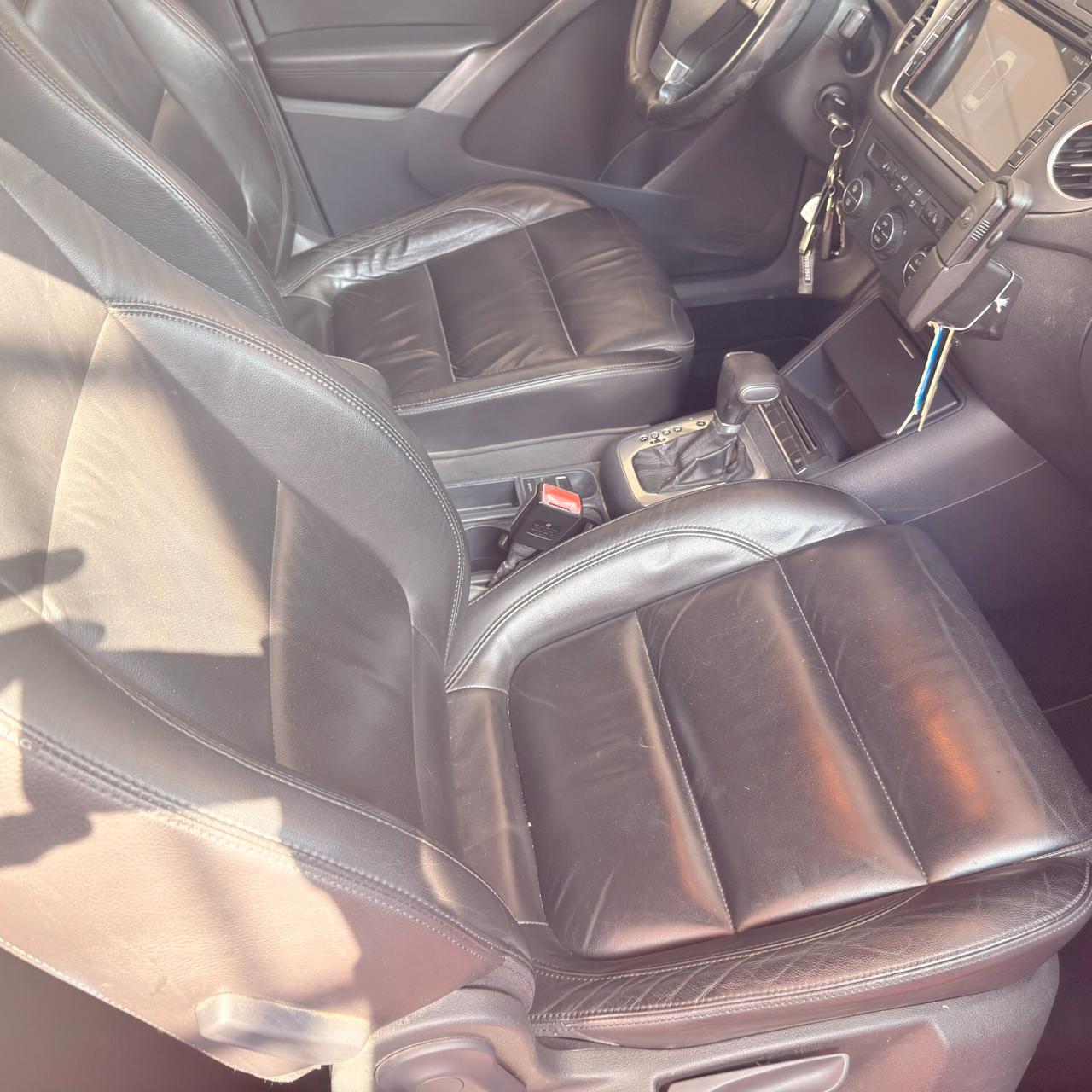 Volkswagen Tiguan 2.0 16V TDI DPF tiptronic Sport & Style (18°)