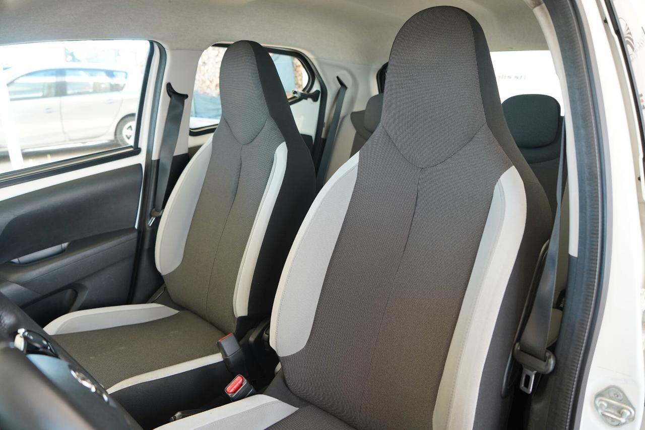 Toyota Aygo 1.0 VVT-i 69 CV 5 porte x-play