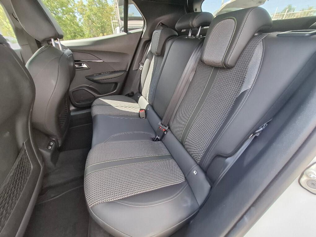 Peugeot 2008 PureTech 130 S&S EAT8 GT Pack