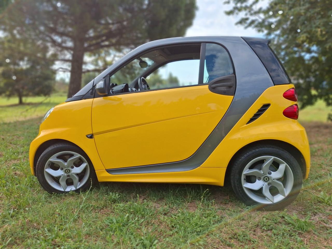 Smart ForTwo 1000 52 kW MHD coupé passion