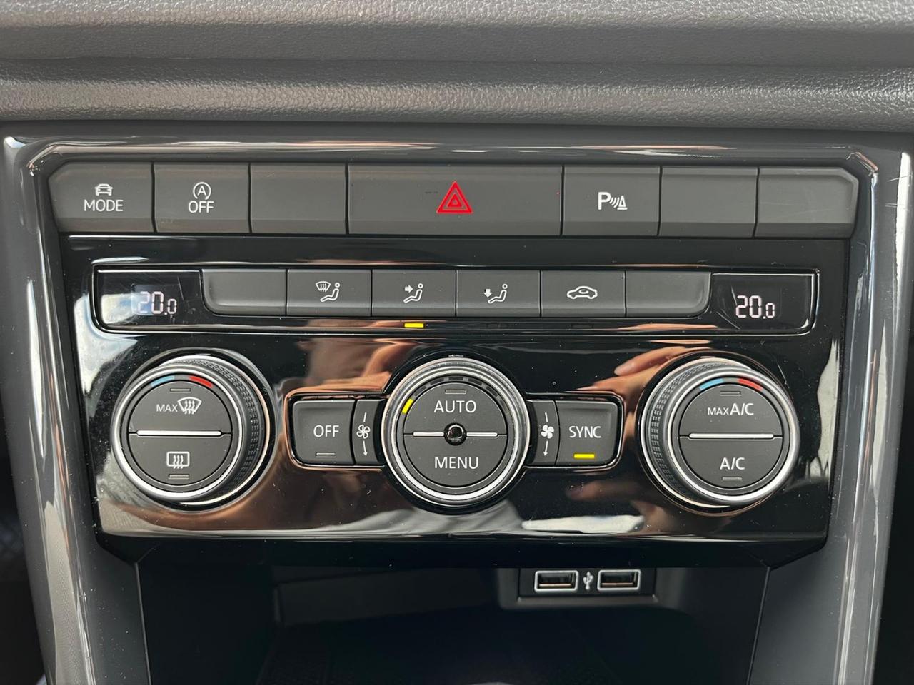 Volkswagen T-Roc 1.5 tsi advanced dsg