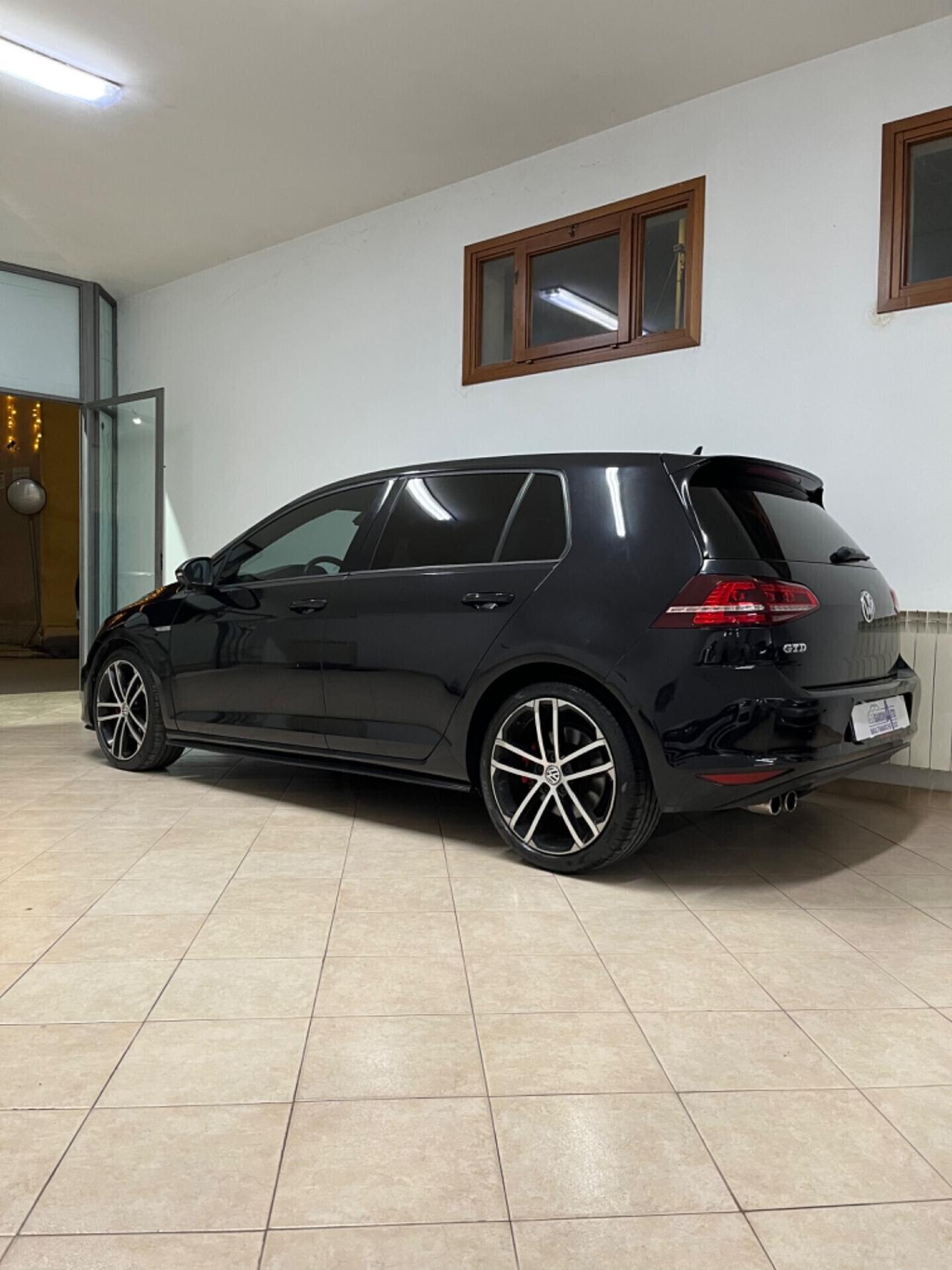 Volkswagen Golf GTD 2.0 TDI DSG