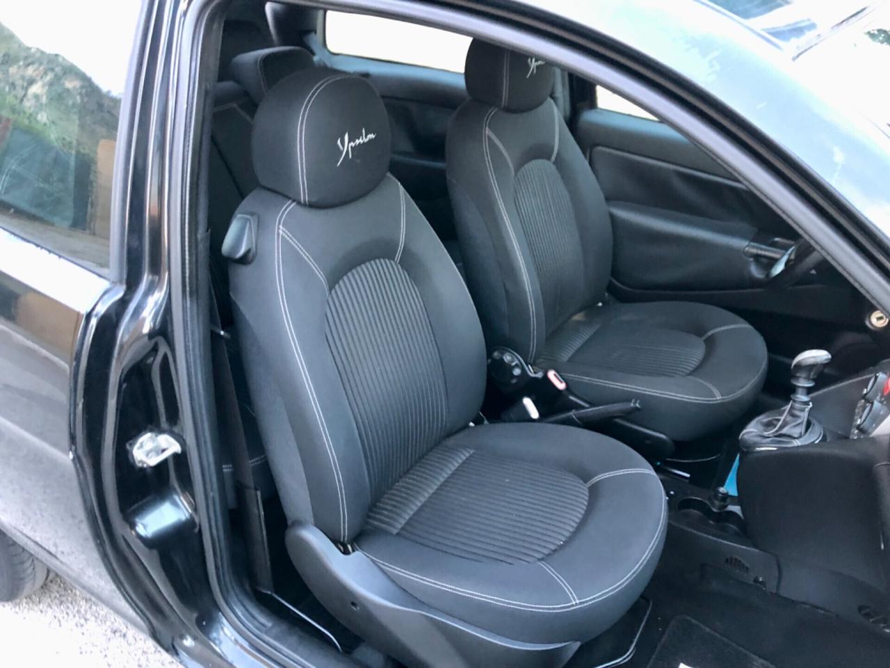 Lancia Ypsilon 1.2 Momo Design 60CV