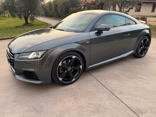 Audi TT Coupé 2.0 TFSI S line