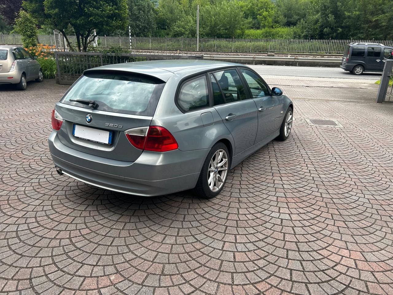 Bmw 320 320d cat Touring Attiva