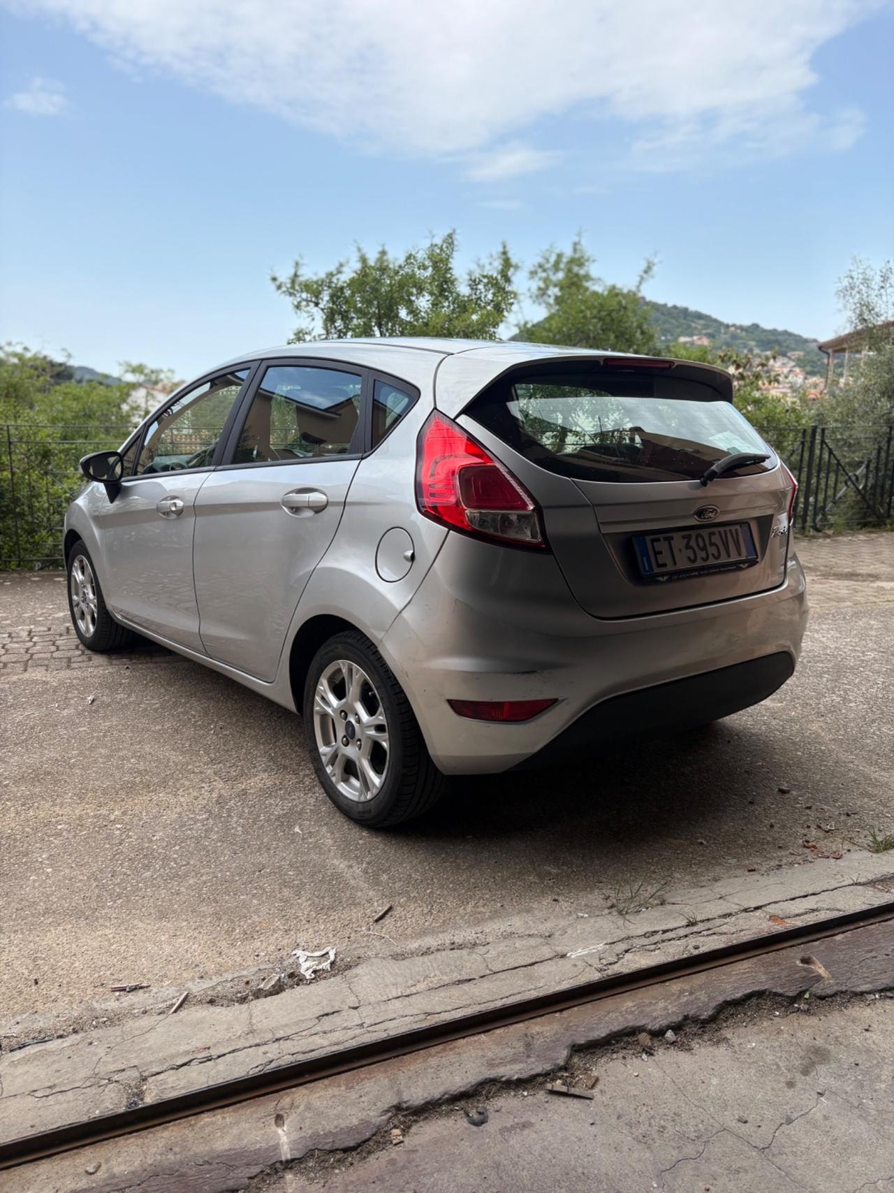 Ford Fiesta 1.5 TDCi 75CV 5 porte Titanium