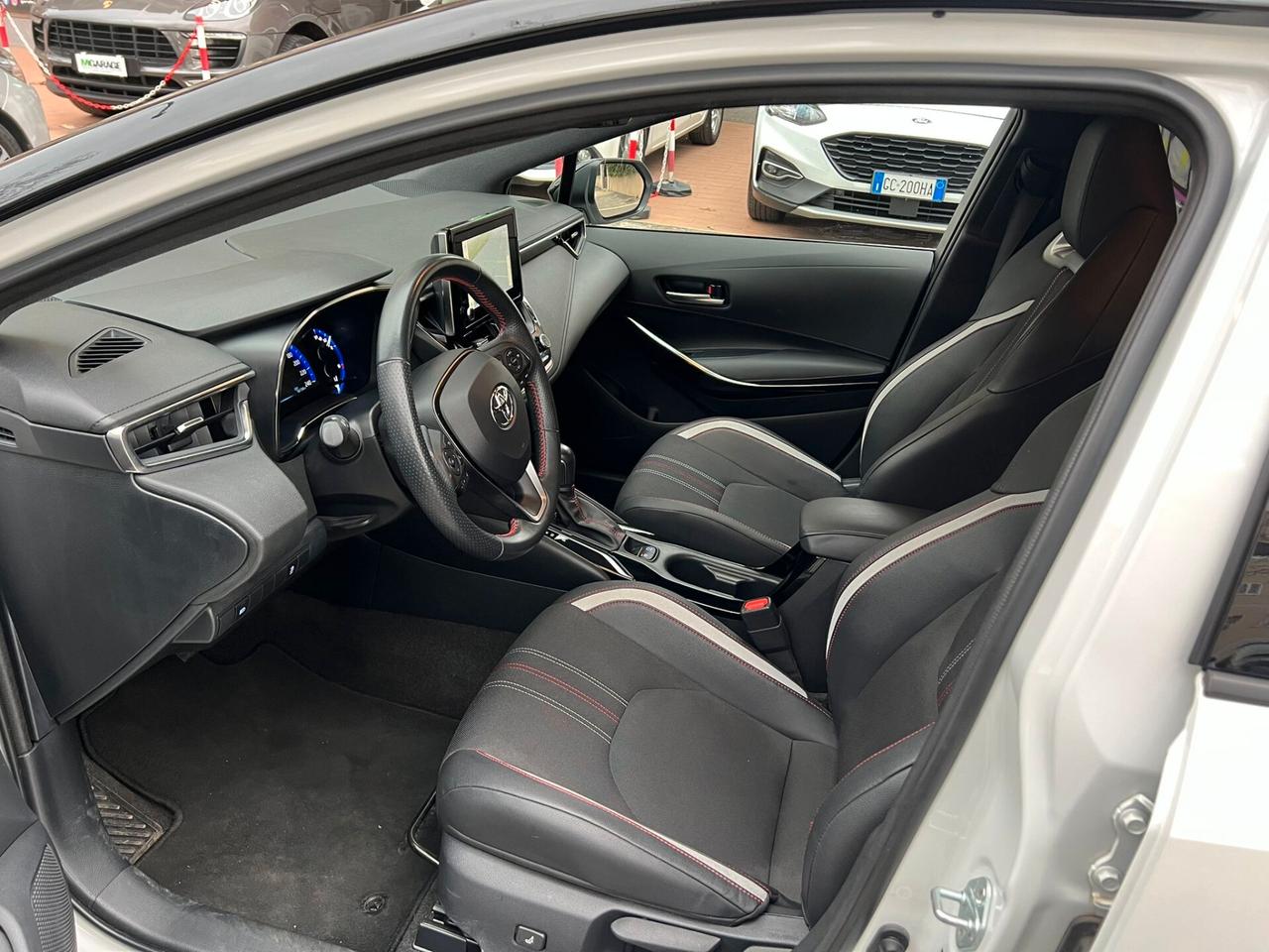 Toyota Corolla GR SPORT 1.8 Hybrid