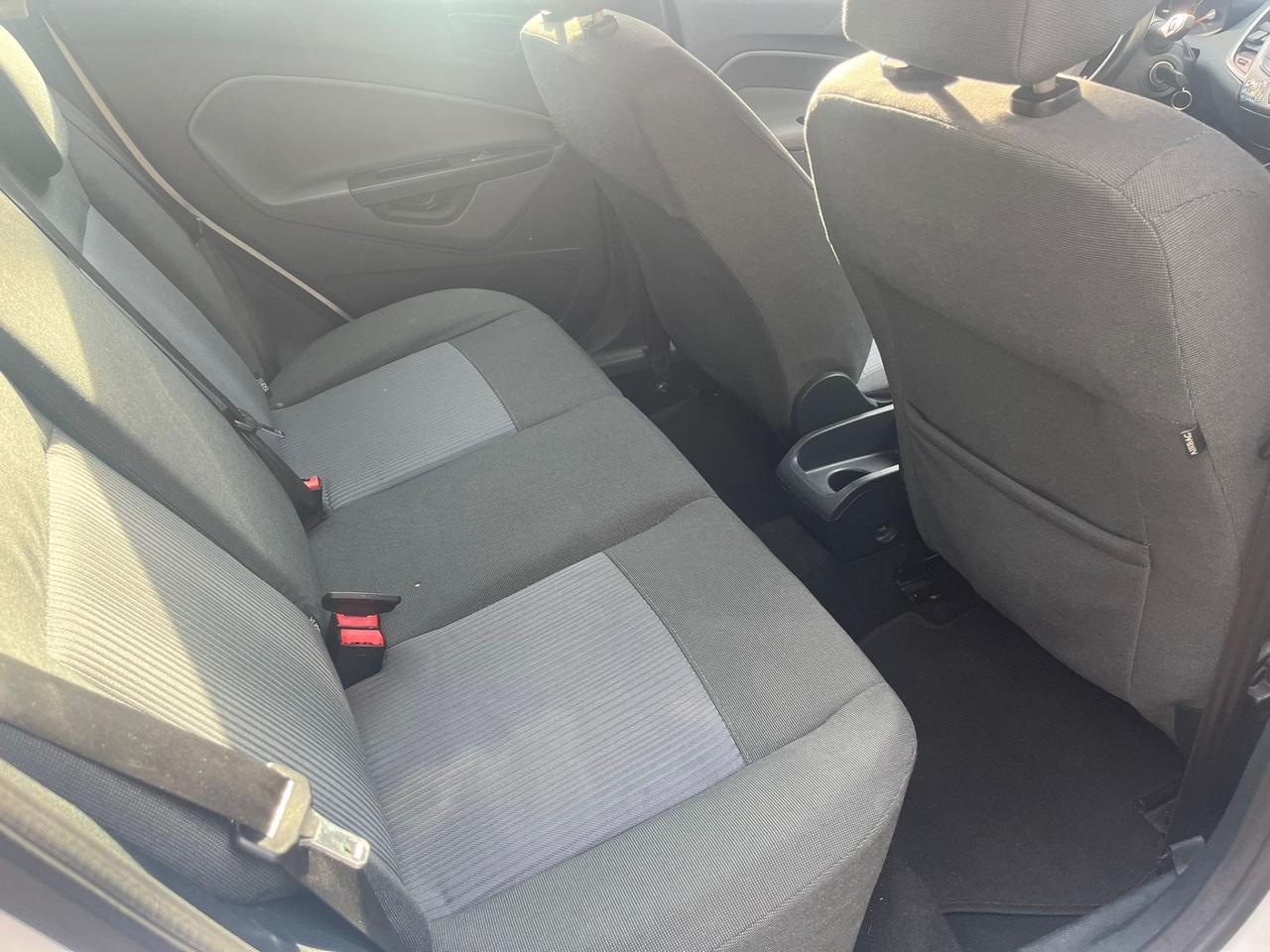 Ford Fiesta 1.2 Benzina - Neopatentati