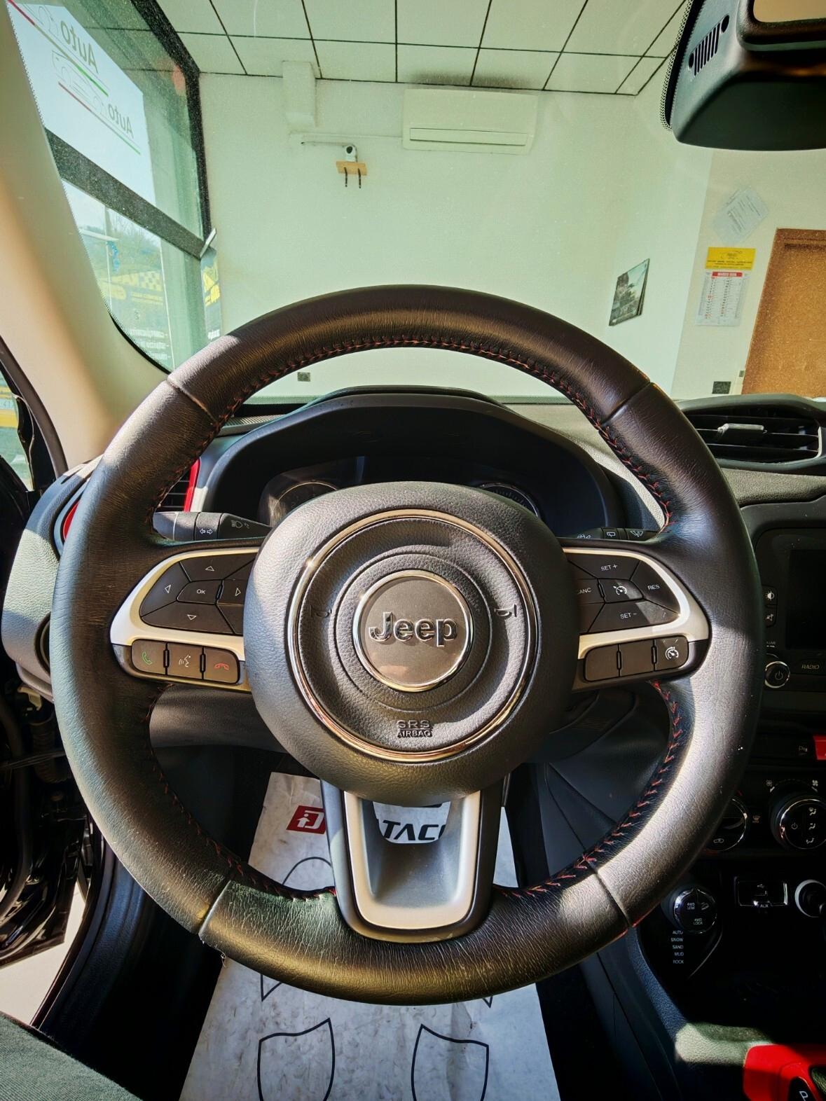 Jeep Renegade 2.0 Mjt 170CV 4WD Active Drive Low Trailhawk