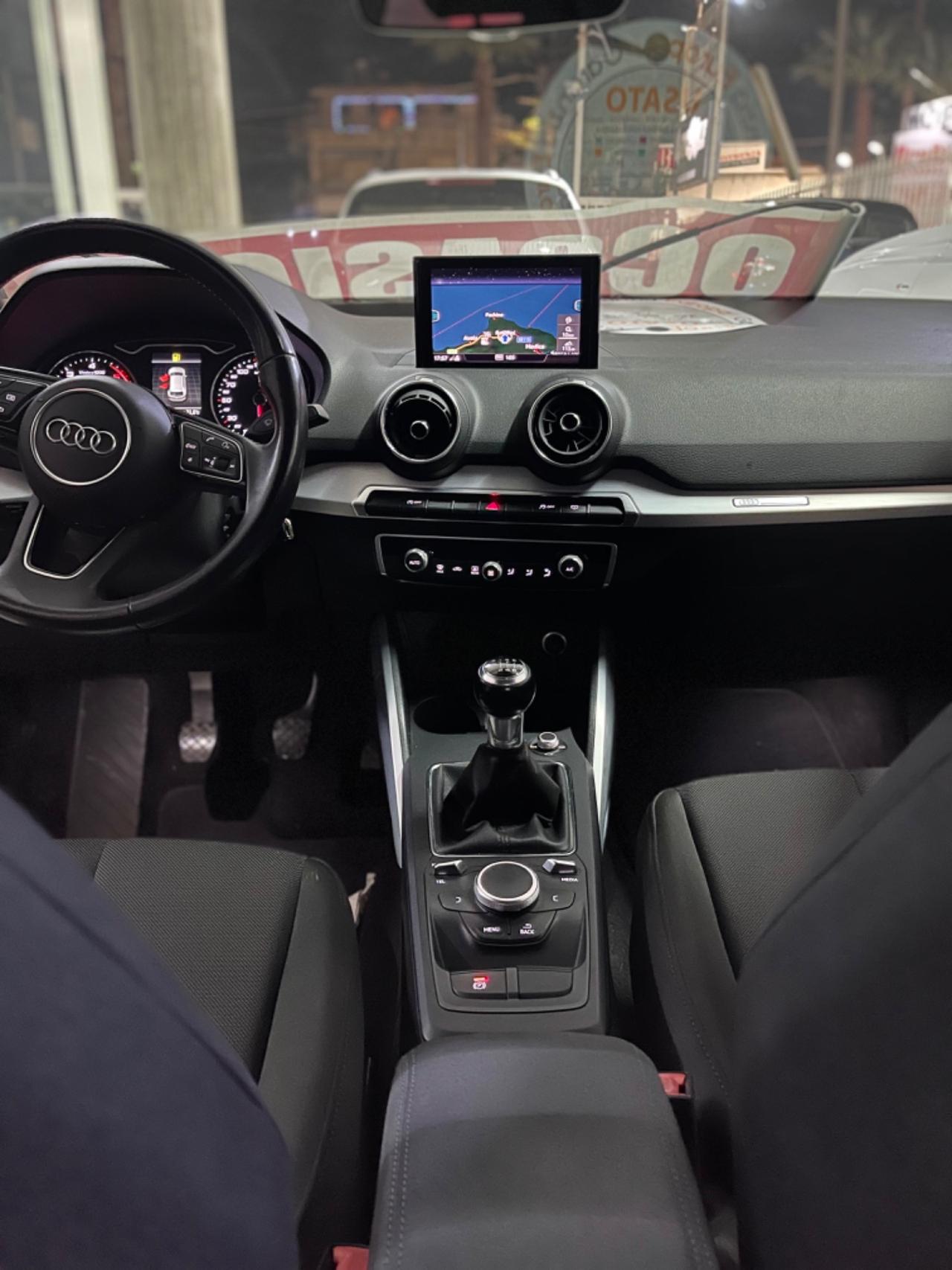 Audi Q2 30 TDI Business sport