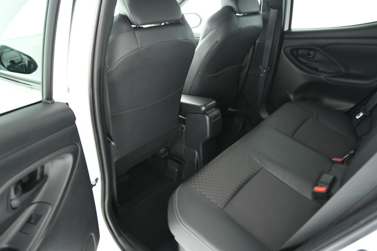 TOYOTA Yaris 1.5h Style CAMERA+ACC+APP CONNECT+NEOPATENTATI