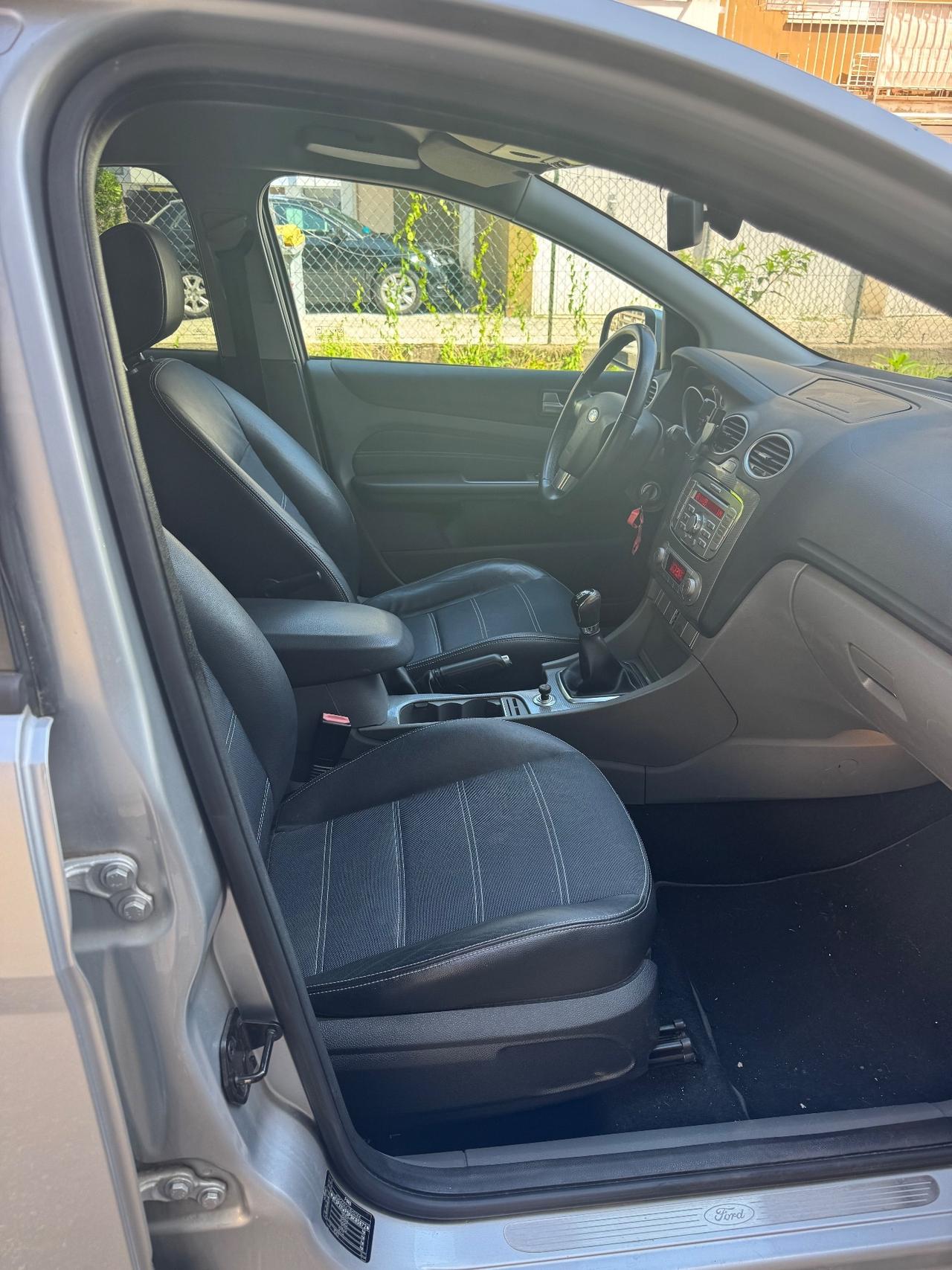 Ford Focus 1.6 TDCi (110CV) 5p. Tit. DPF