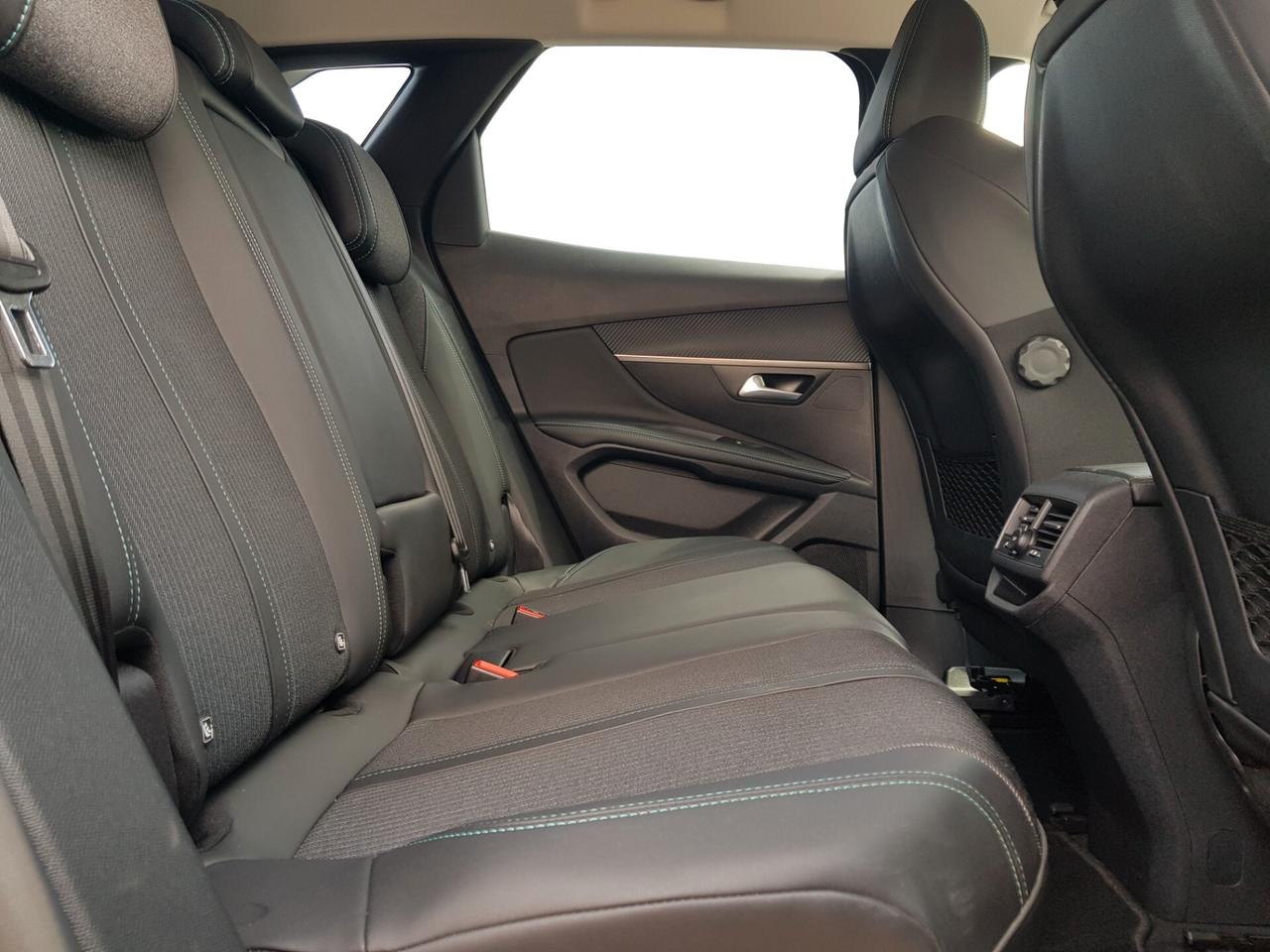 Peugeot 3008 1.5 BlueHDi 130cv Allure