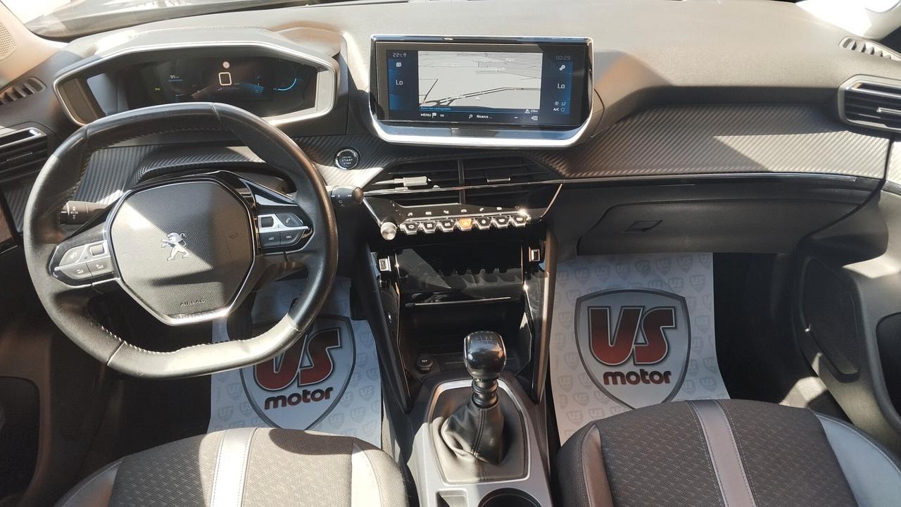 PEUGEOT 2008 1.2 BENZ-NAVI-2020