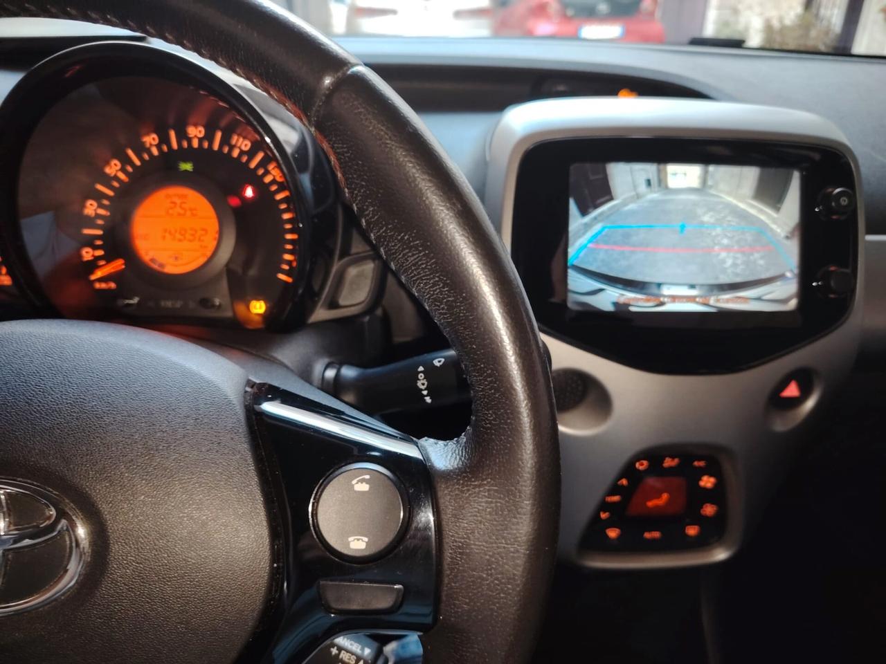 Toyota Aygo 1.0 VVT-i 69 CV 5 porte x-play TSS
