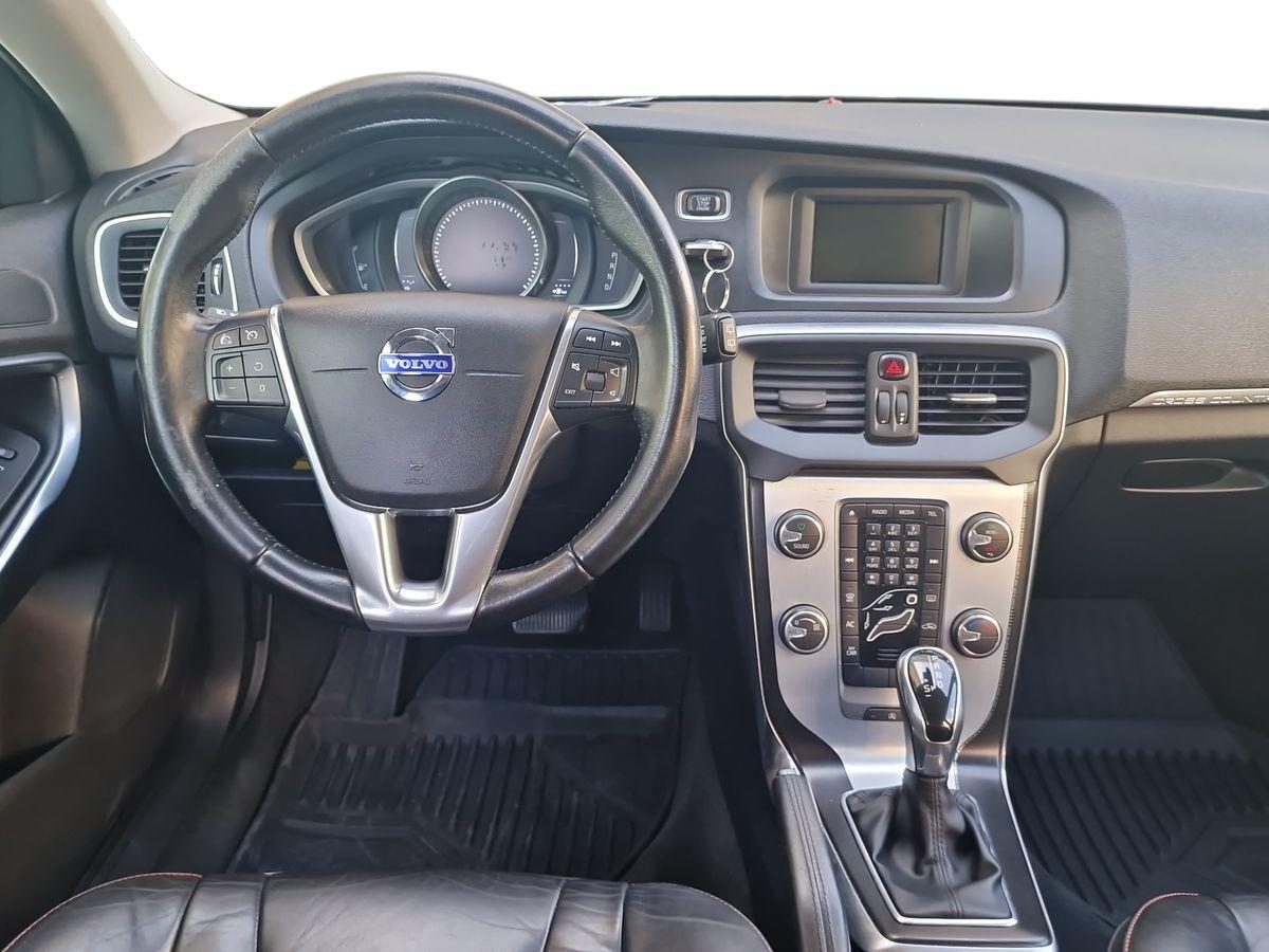 VOLVO V40 CROSS COUNTRY 2.0