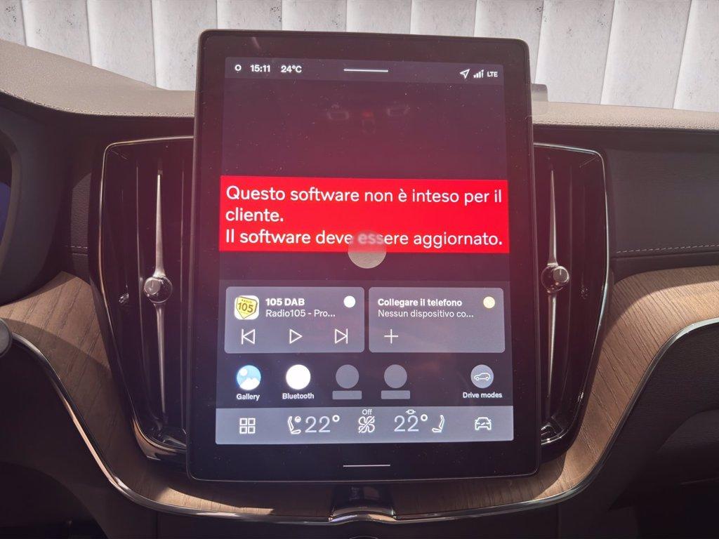 VOLVO XC60 2.0 b5 mhev Ultra Dark awd auto del 2025