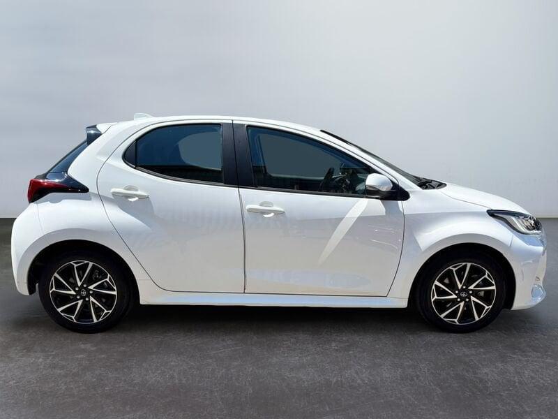 Toyota Yaris Hybrid Trend MY22