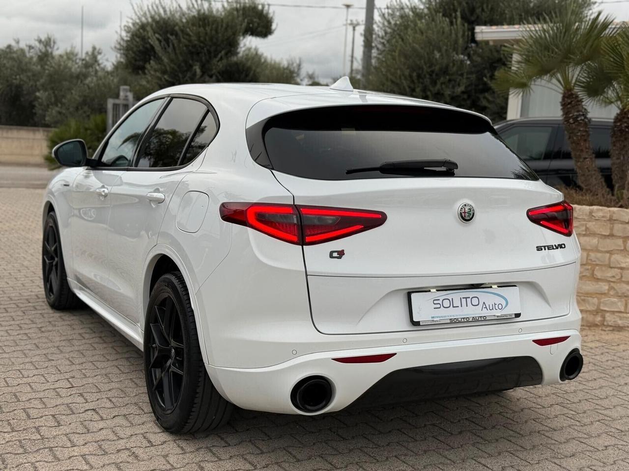 Alfa Stelvio 2.2 Td 210 CV AT8 Q4 Veloce New Model