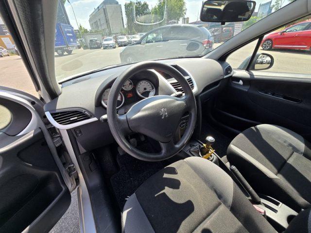 PEUGEOT 207 1.4 8V 75CV 5p. UNICO PROPRIETARIO PERMUTE