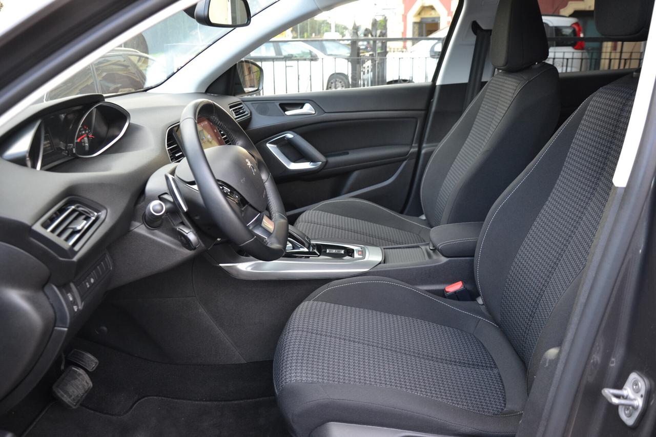 Peugeot 308 1.5 HDI 130CV AUTOM.+LED+NAVI+PDC+CRUISE+PRIVACY+