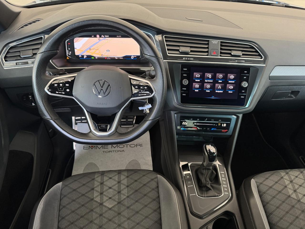 Volkswagen Tiguan 2.0 tdi R-Line 150cv DSG / NO VINCOLI