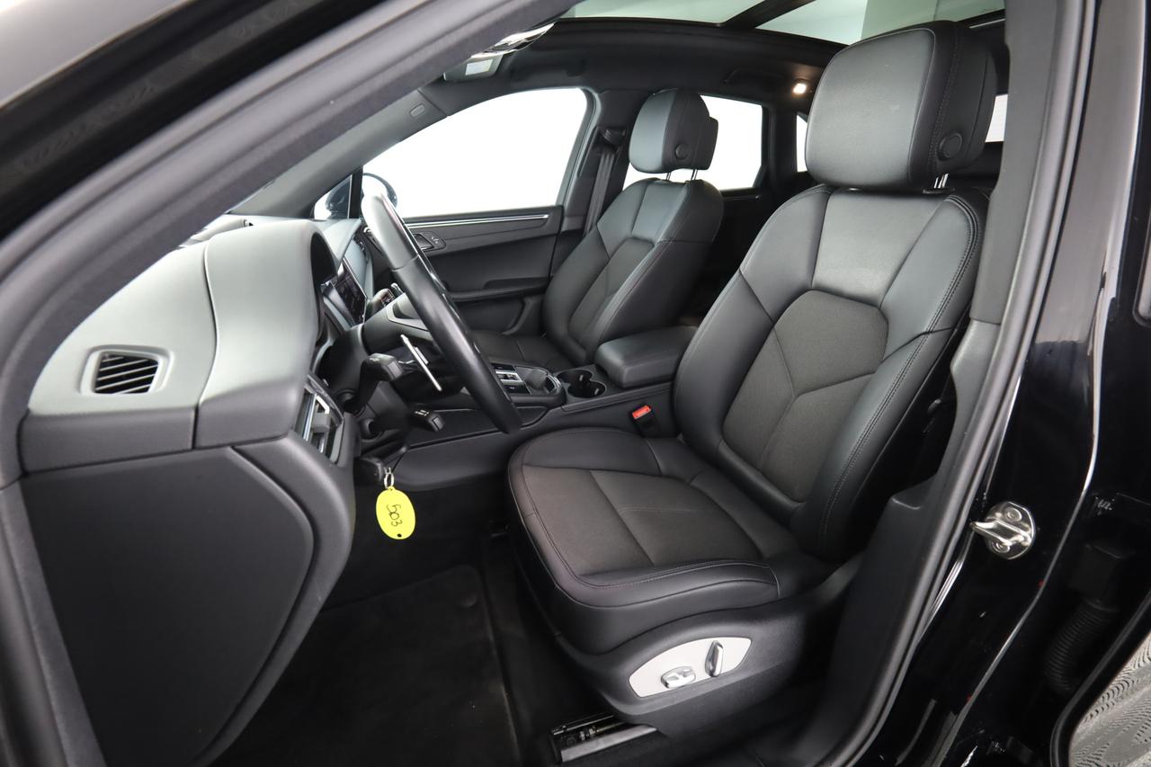 PORSCHE Macan 2.0