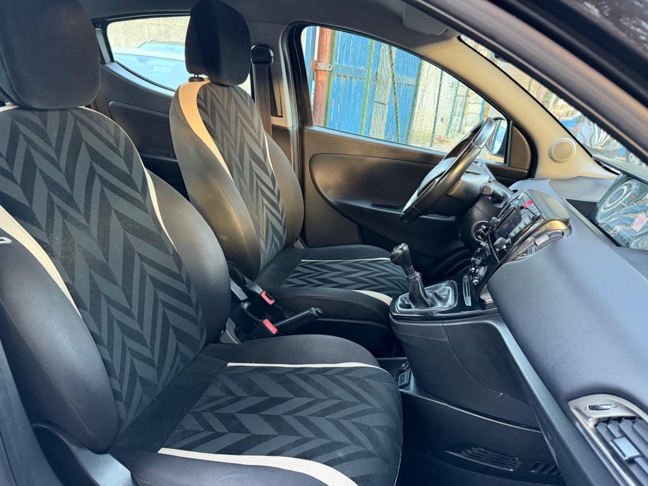 Lancia Ypsilon 1.3 MJT 16V 95 CV 5 porte S&S Gold