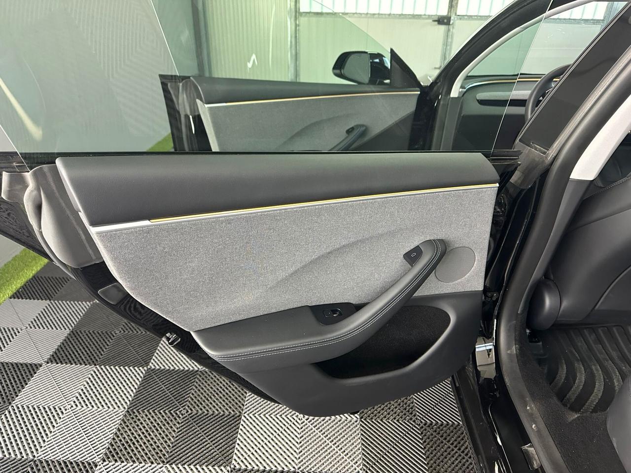 Tesla Model 3 NV35 RWD Premium