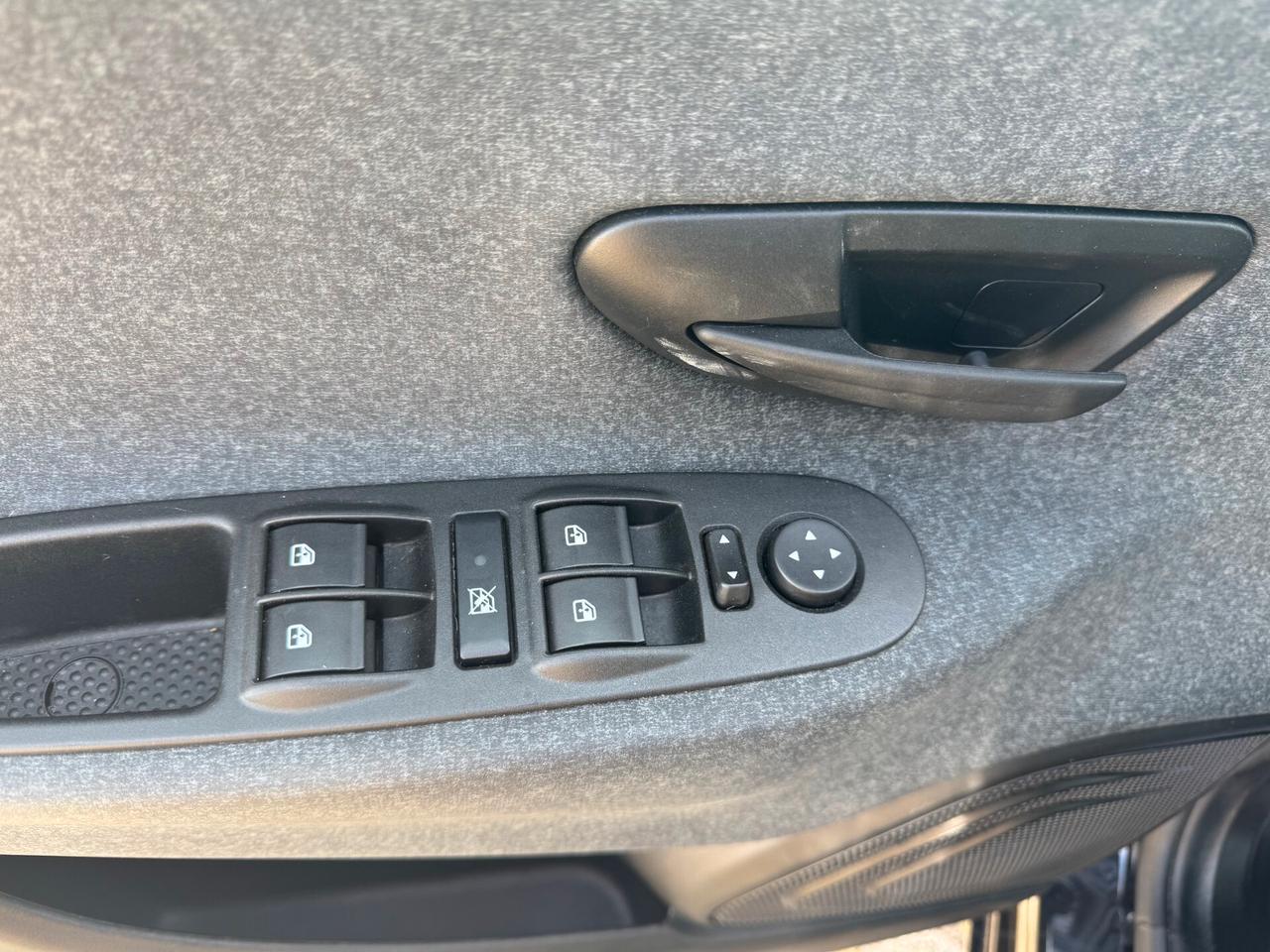 Lancia Ypsilon 1.0 FireFly 5 porte S&S Hybrid Silver Plus