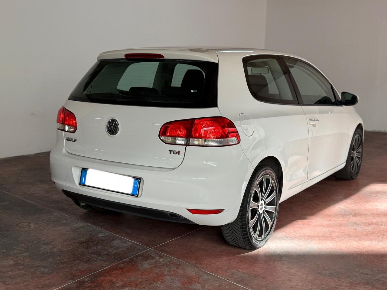 Volkswagen Golf 1.6 TDI DPF DSG 3p. Highline