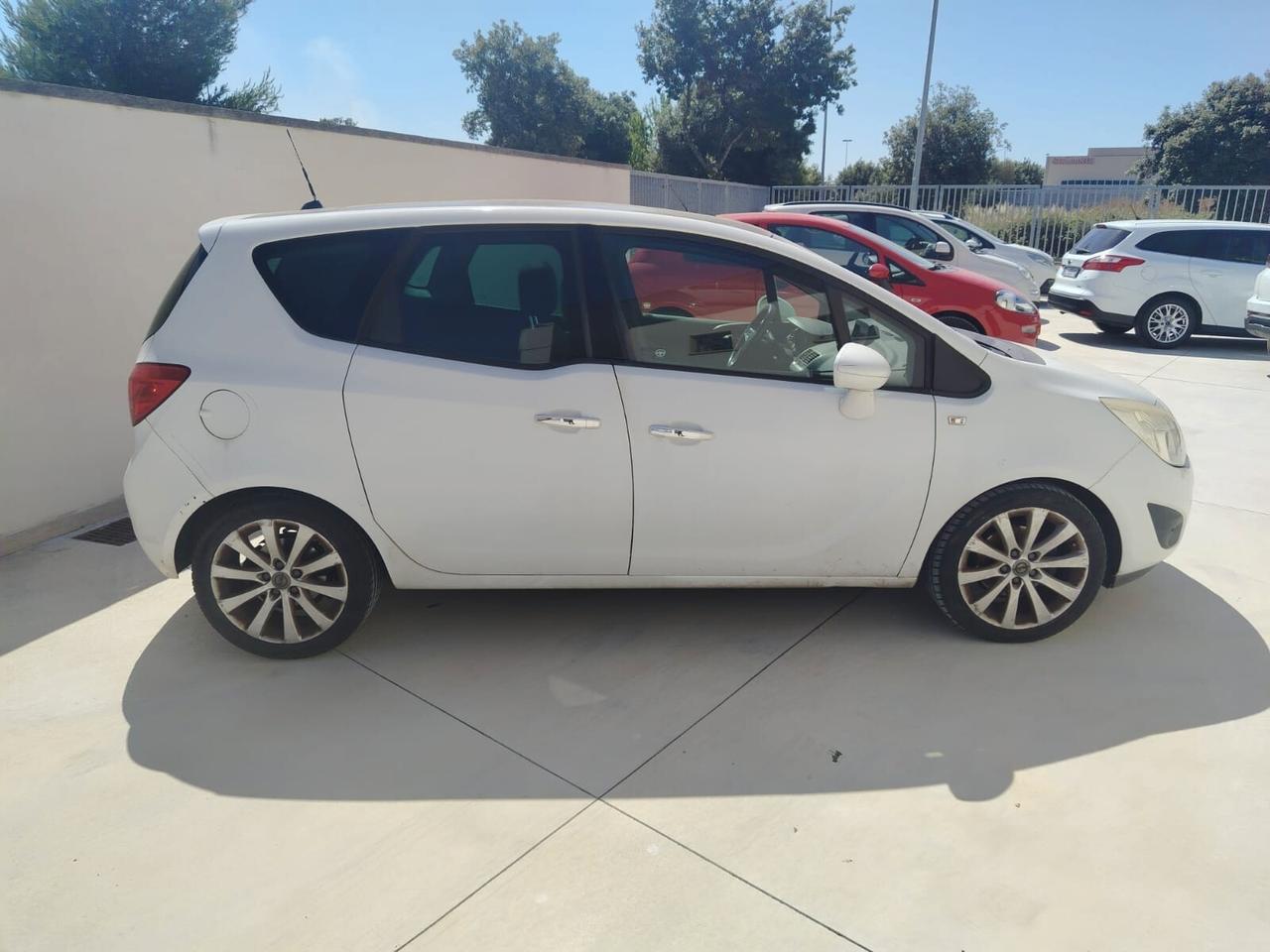 Opel Meriva PER COMMERCIANTI