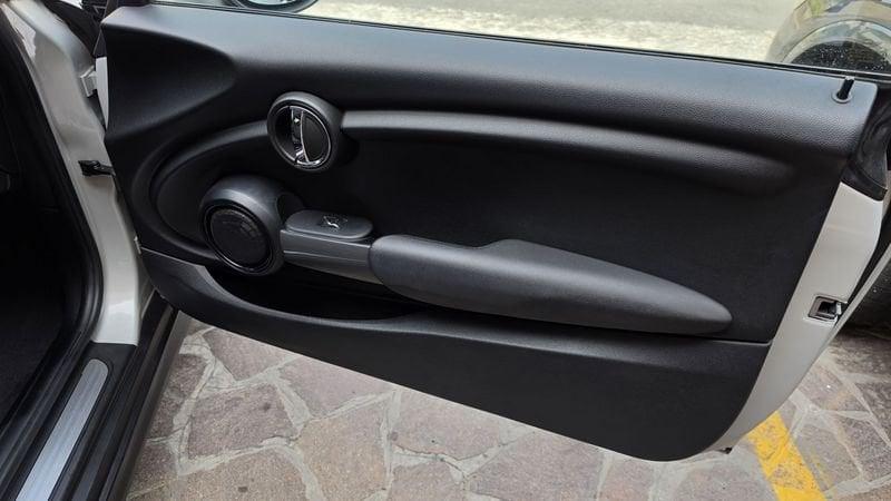 MINI Mini Cooper D LED NAVI HARMAN KARDON PDC
