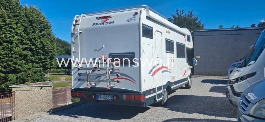 Roller Team Autoroller 67 mansardato con letti a castello