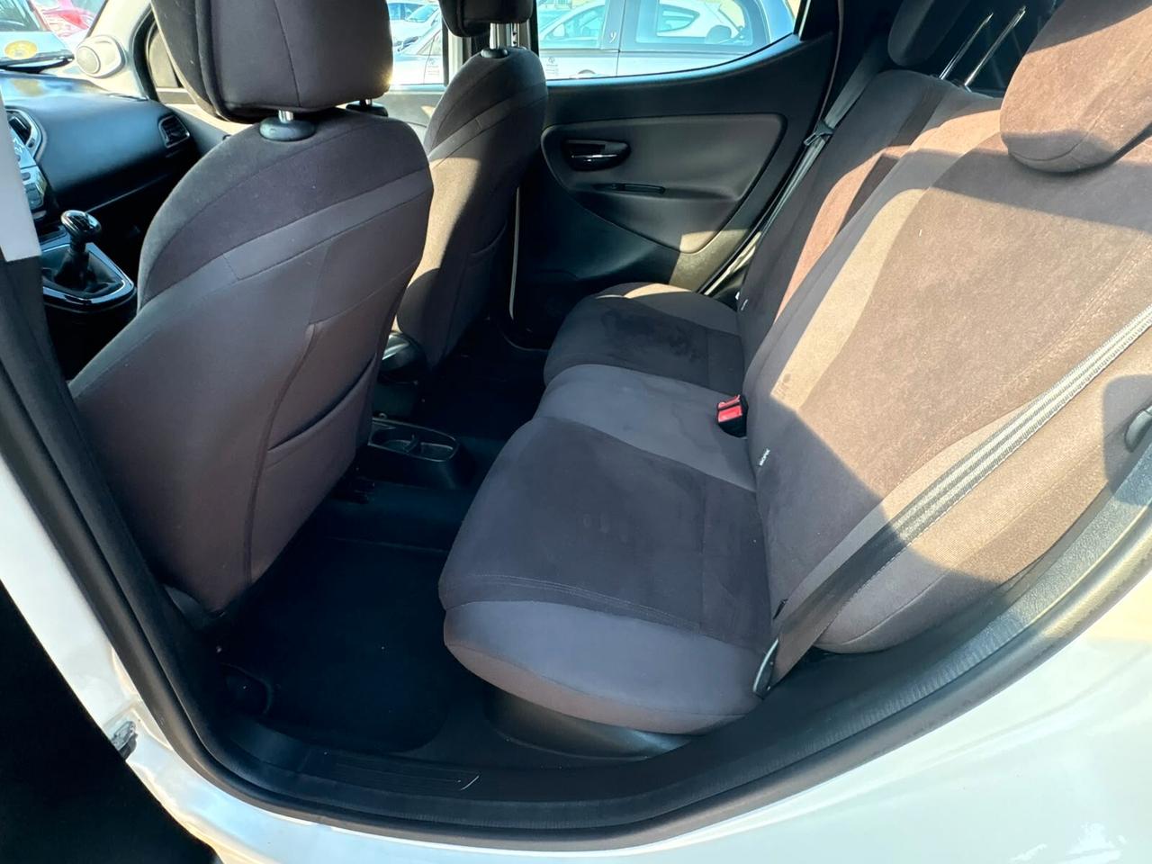 Lancia Ypsilon 1.3 MJT 16V 95 CV 5 porte S&S Silver