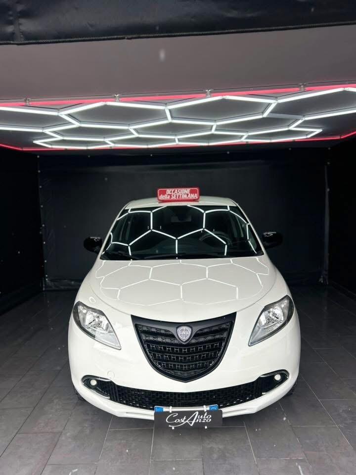 Lancia Ypsilon 0.9 TwinAir 85cv Ecochic Gold 2014