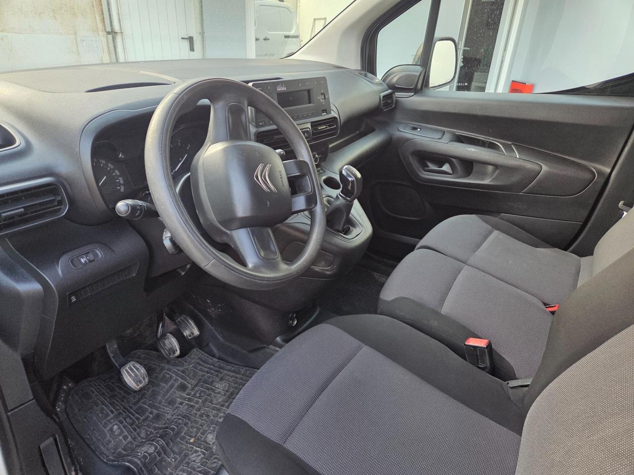 NOLEGGIA O ACQUISTA CITROEN BERLINGO 1.5 100CV 3 POSTI