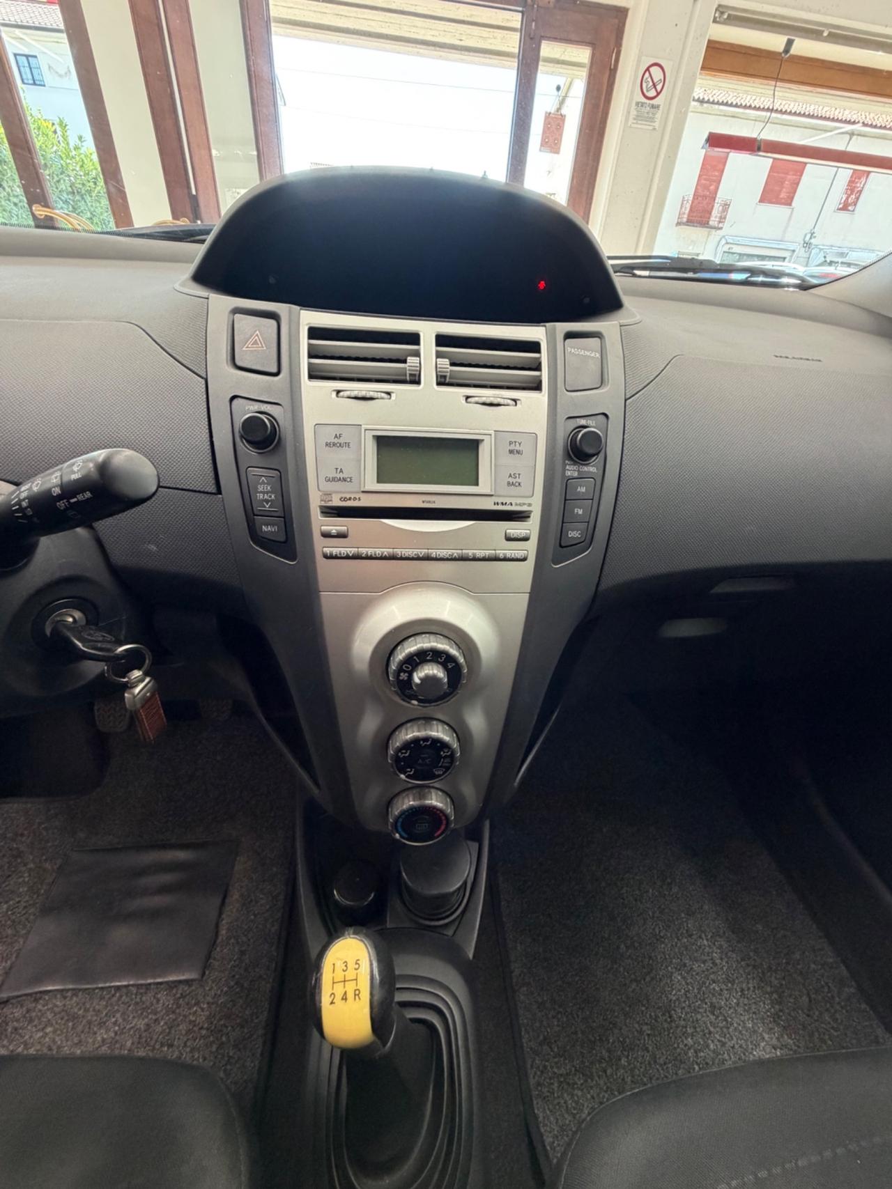 Toyota Yaris 1.3 5 porte Sol