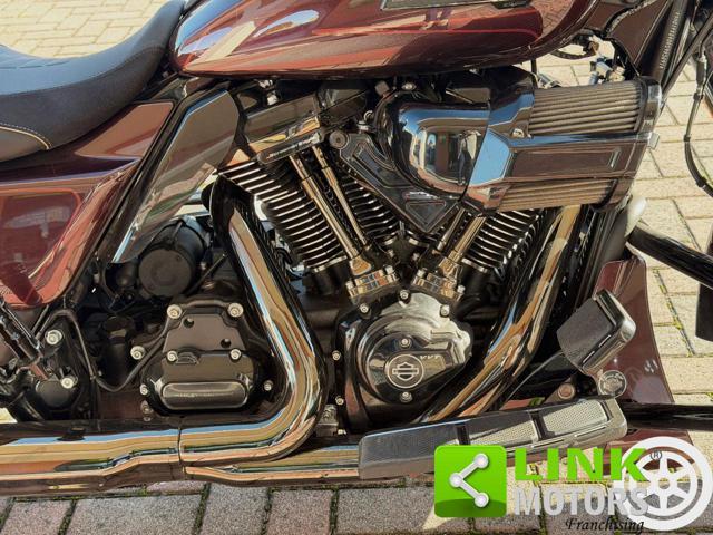 HARLEY-DAVIDSON CVO Street Glide 25th Anniversary 121 Copperhead