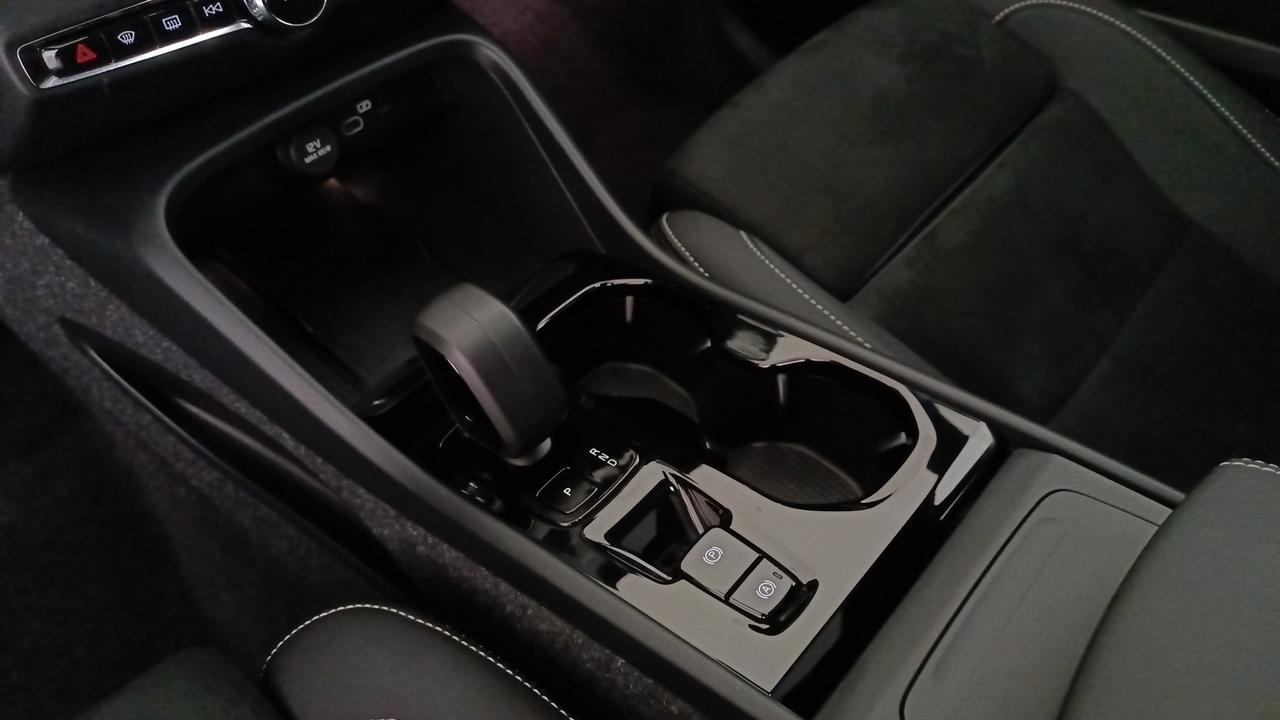 VOLVO XC40 2.0 b3 Ultra Black Edition auto