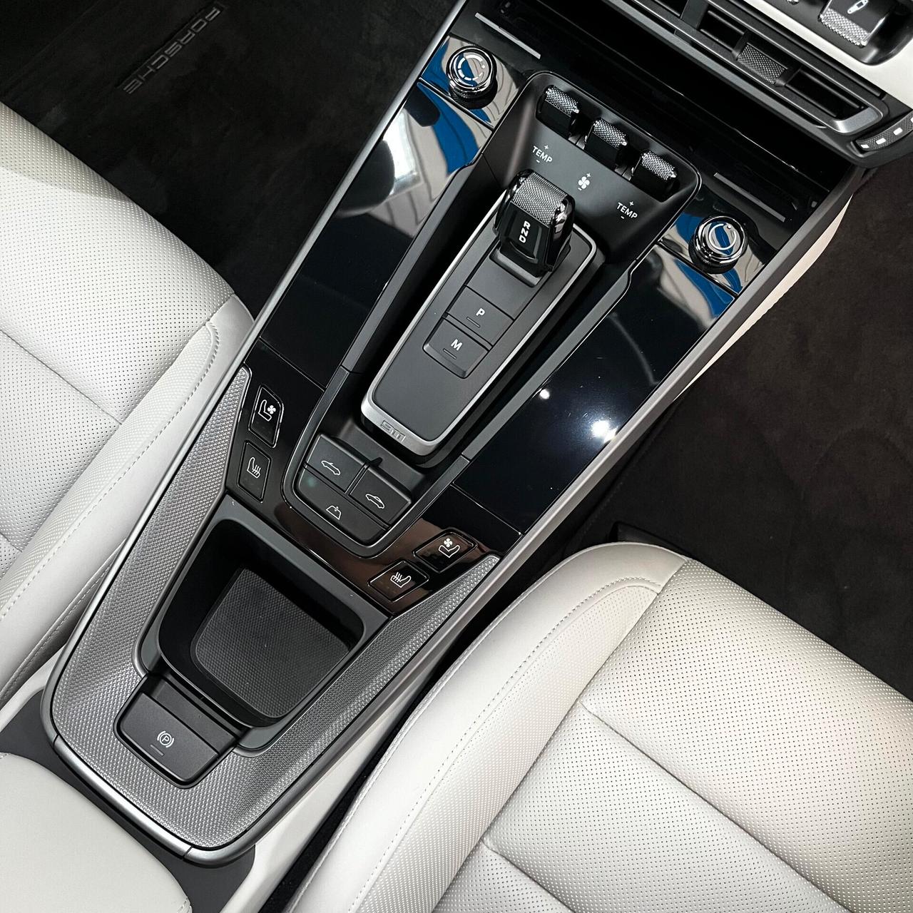 Porsche 911 Carrera 4S 992 3.0 450CV Cabriolet