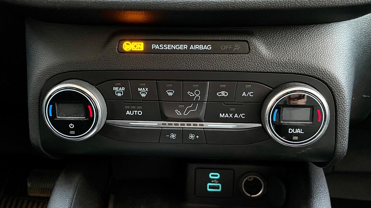 FORD KUGA 1.5 2WD ECOBLUE TITANIUM 120CV - FULL LED, TETTO, NEOPATENTATI