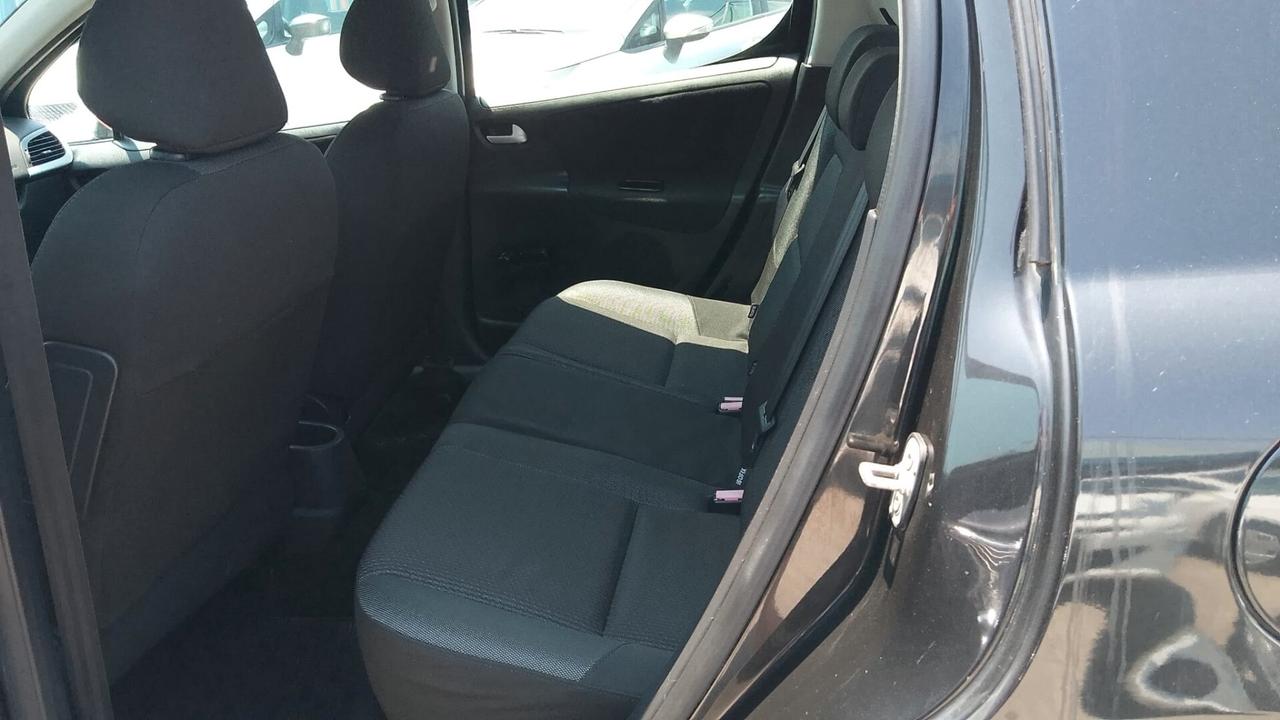 Lancia Ypsilon 1.4 benzina GPL neo patentati