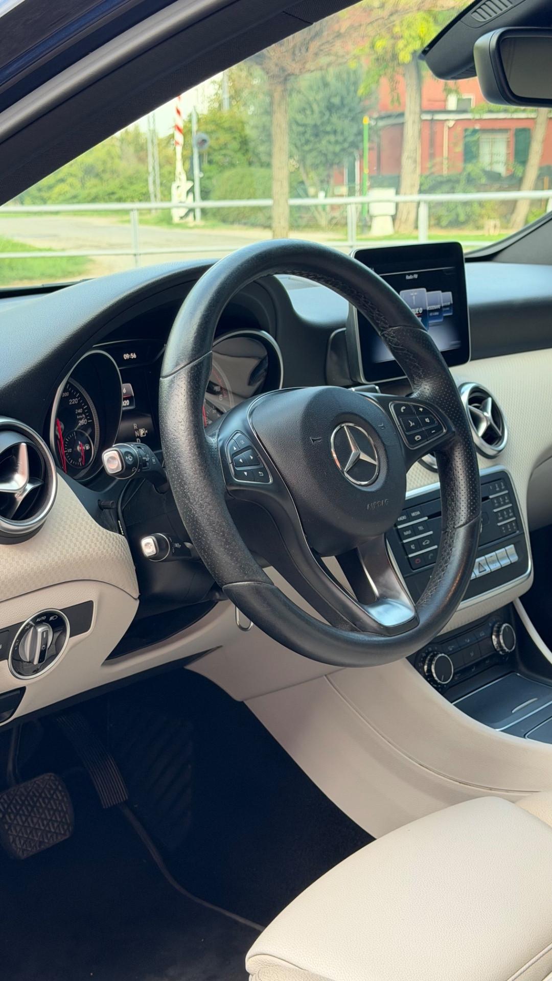 Mercedes-benz A 180 d Automatic Sport