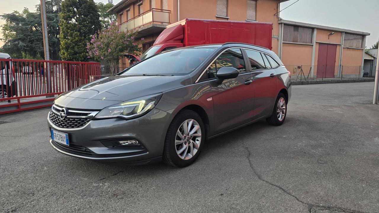 OPEL ASTRA 1.6 CDTI SPORTS TOURER BUSINESS 110CV - NEOPATENTATI