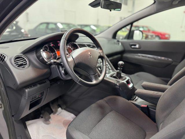 PEUGEOT 5008 1.6 HDi 115CV Business