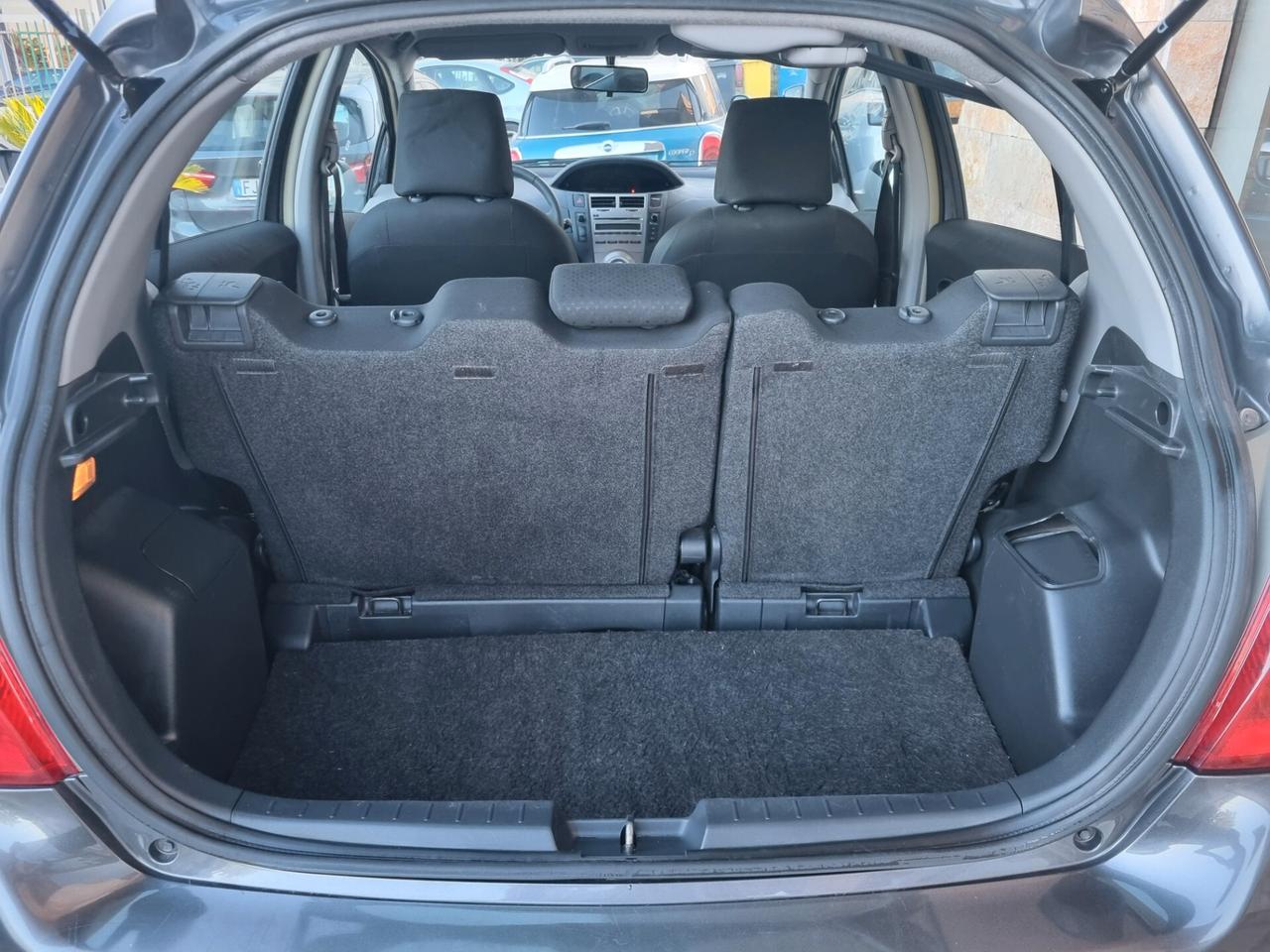 Toyota Yaris 1.3 5 porte Sol