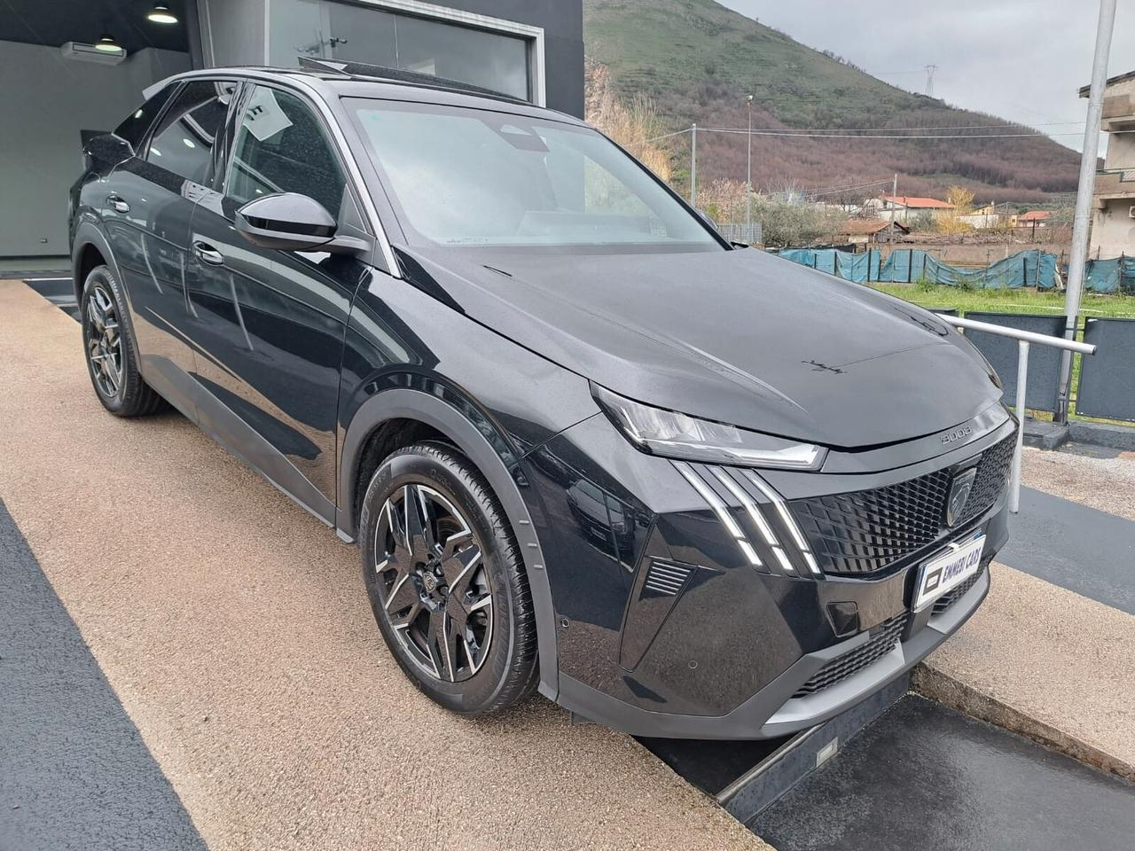 PEUGEOT 3008 1.2 BENZINA/HYBRID 136 CV EAT ALLURE