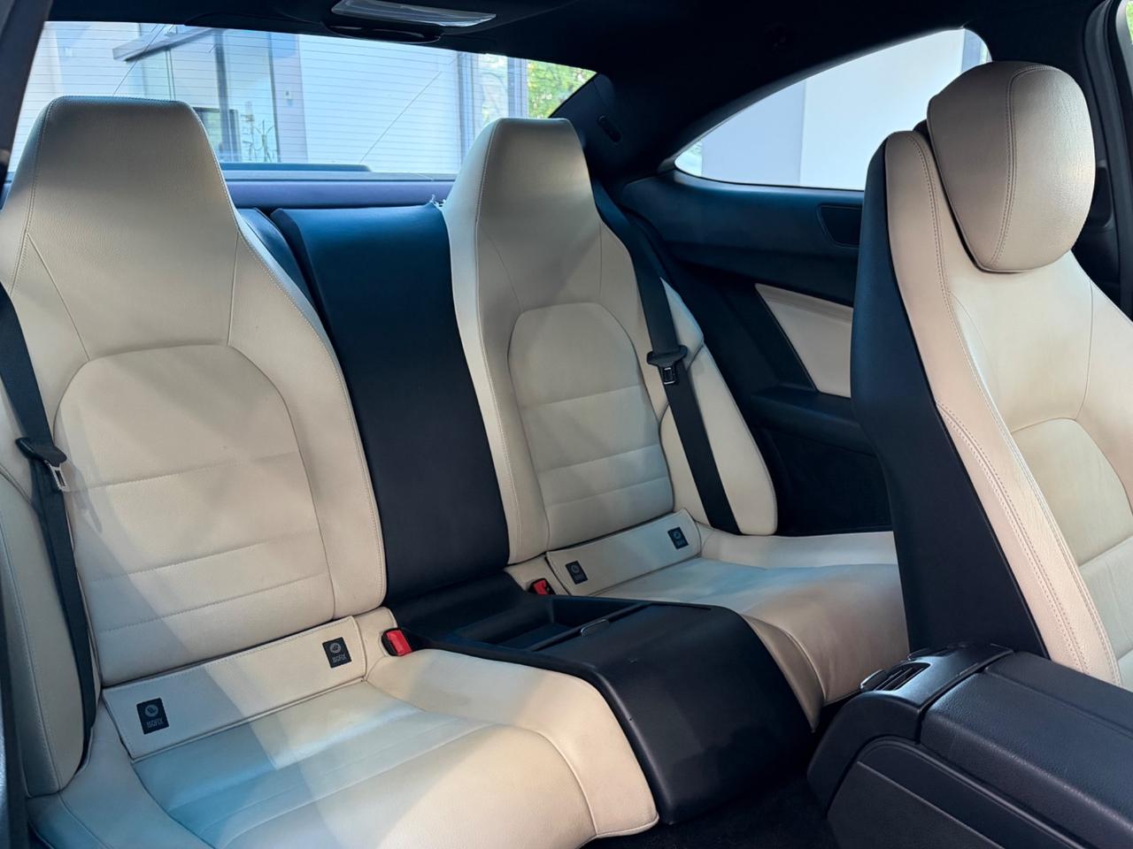 Mercedes-benz C 220 CDI BlueEFFICIENCY Coupé Avantgarde