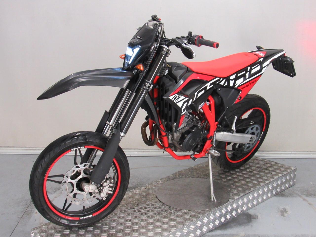 Beta RR 125 4T SUPERMOTARD